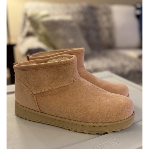 NEW SO Pink Lupita Short Boots Sz 8.5 Women Cozy Comfy Warm Outside - Picture 7 of 13